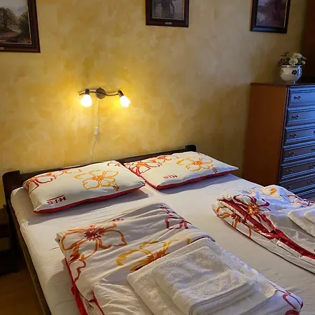 Tavirozsa דירה *