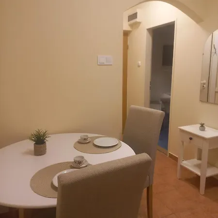 Apartment Tavirozsa Heviz